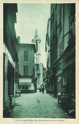 NICE (VIEILLE VILLE) - RUE SAINTE-REPARATE ET LE CLOCHER